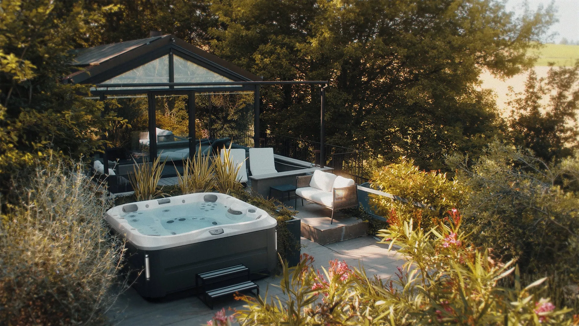 Video Heritage Jacuzzi